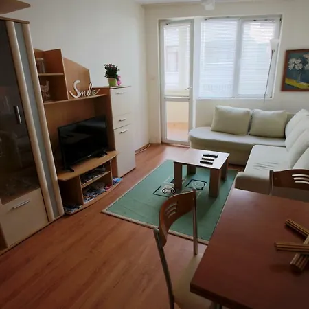 아파트 Lovely Home, Very Good Located! *
