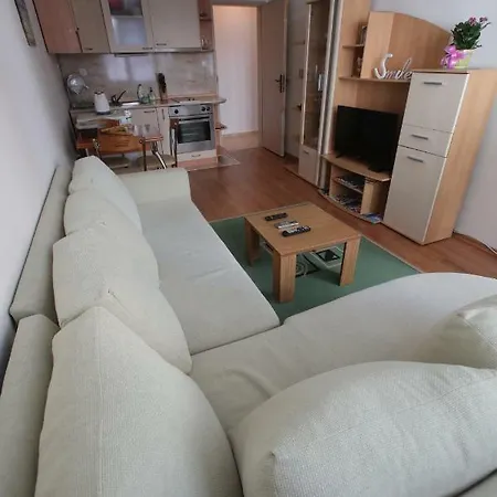 아파트 Lovely Home, Very Good Located! *